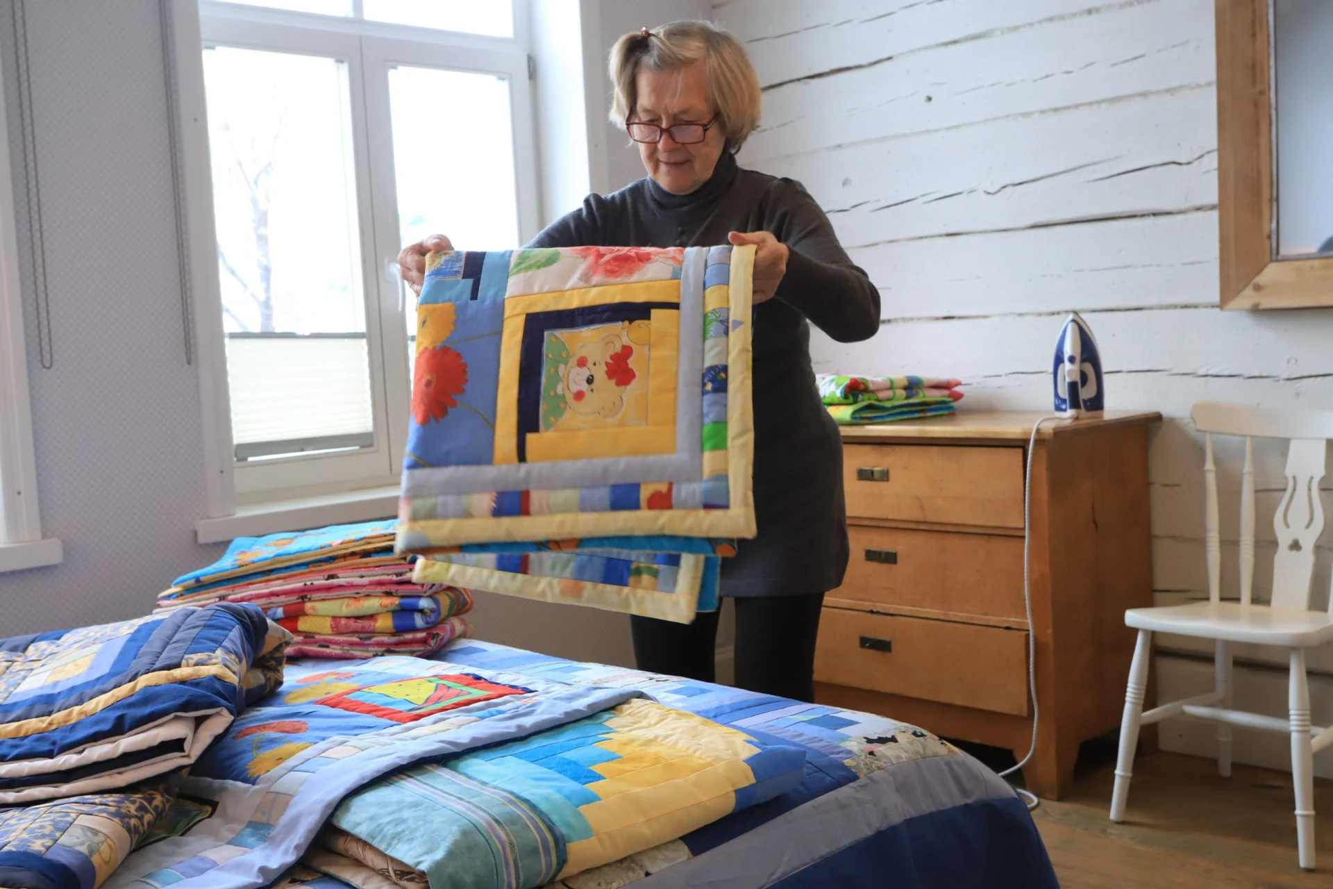 Laine Grau tekke näitamas